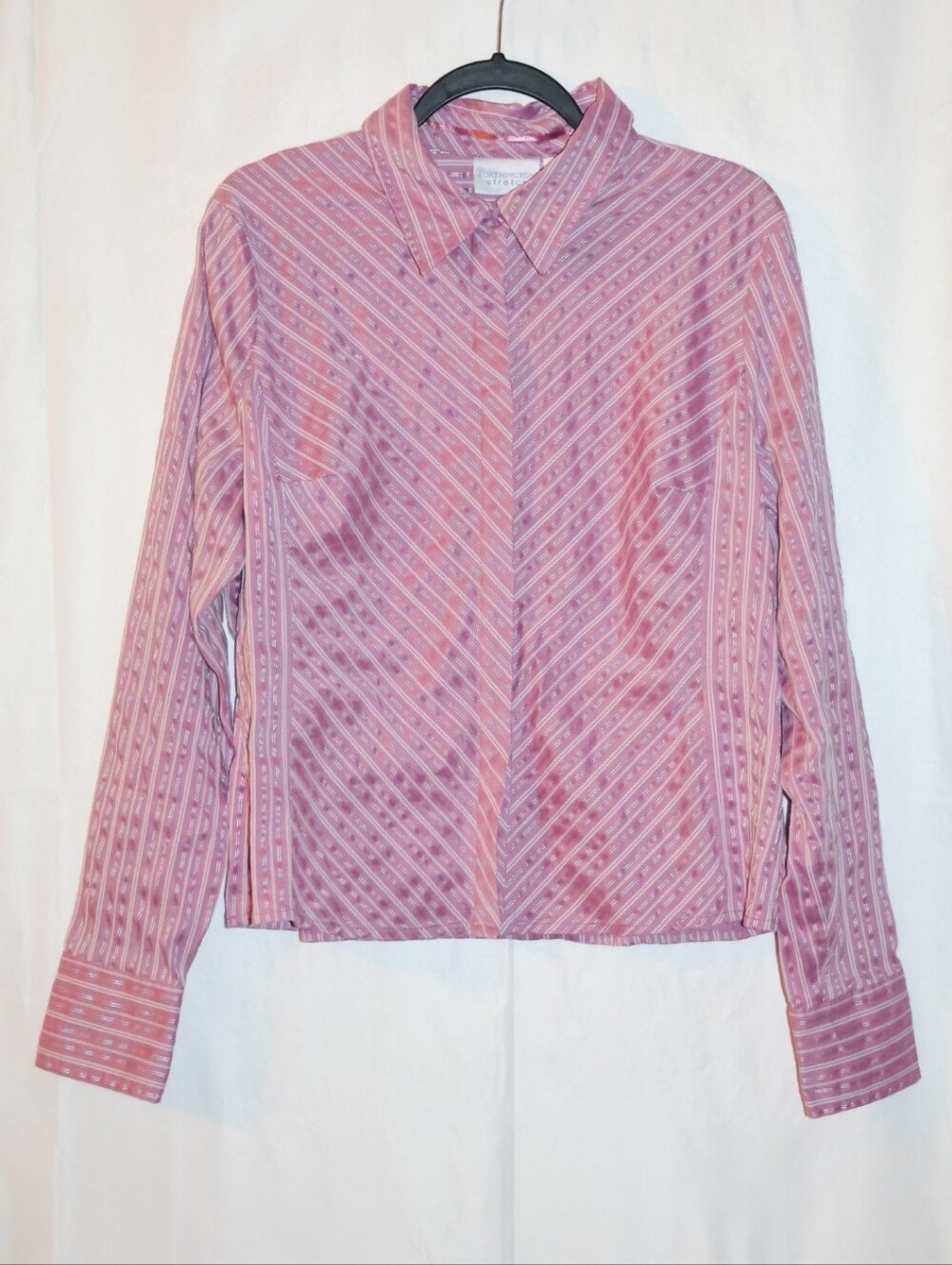 Worthington Stretch Pink Metallic Patterned Button-Down Blouse.